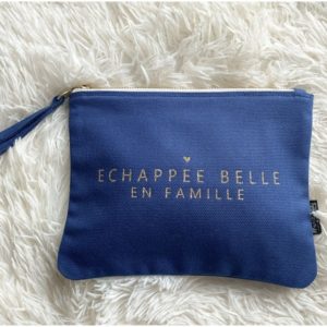 Trousse pochette bleu marine ''Echappée belle en famille''