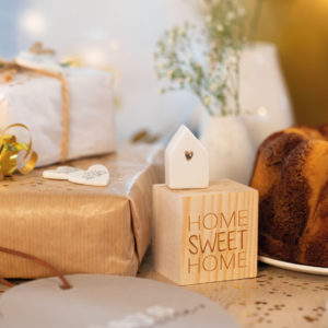 Porte-bonheur HOME SWEET HOME, maison en porcelaine