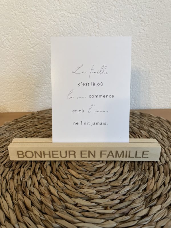 Socle en bois ''Bonheur en famille'' en majuscule - 20 cm