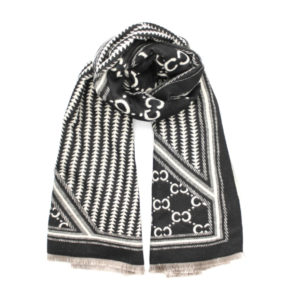 Echarpe noire blanc cassé avec motifs