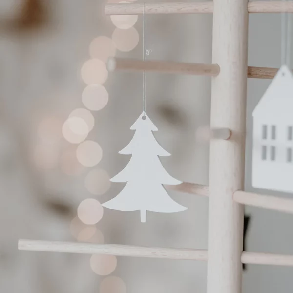 Sapin en bois blanc (lot de 8 pièces)