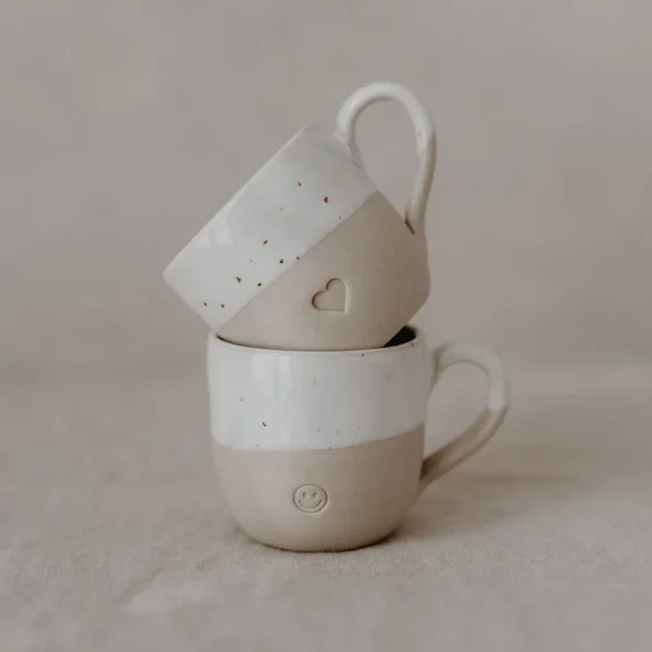 Petite tasse à expresso/ristretto en grès avec coeur, avec anse