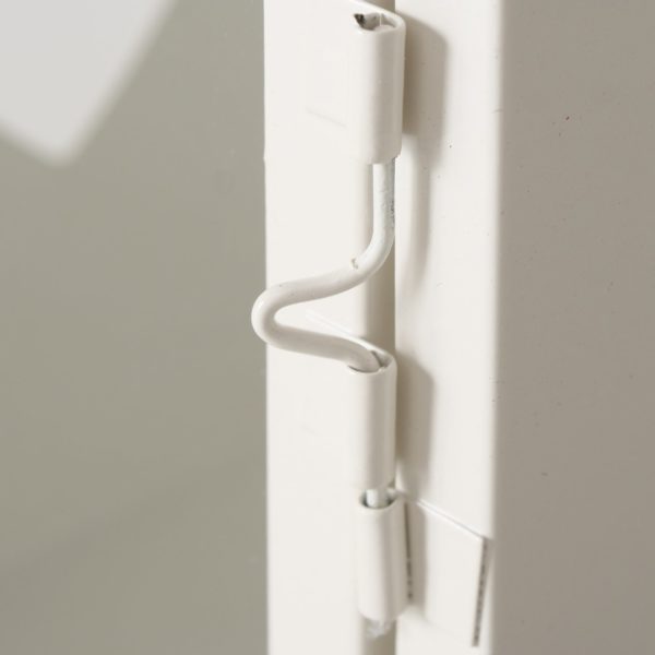 Lanterne Leonie en métal blanc avec ouverture coeur – Image 3