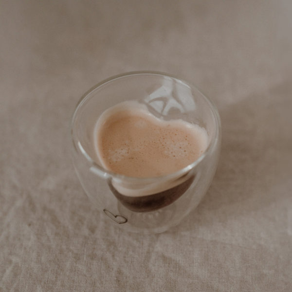 Tasse/verre à double paroi avec forme de coeur intérieur 100ml