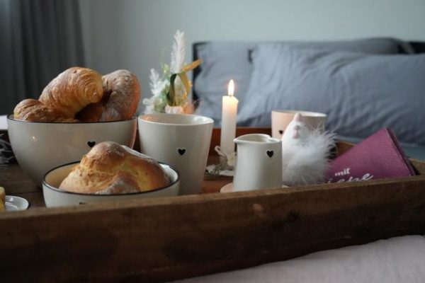 Cuillère en porcelaine avec cœur noir – Image 3