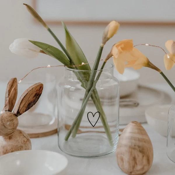 Vase en verre avec coeur noir – Image 3