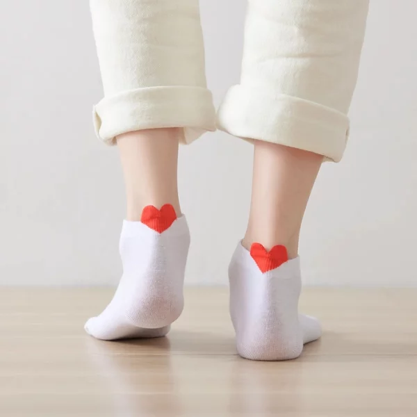 Chaussettes/soquettes blanches avec coeur rouge – Image 2