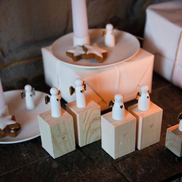 Porte-bonheur- petit ange en porcelaine – Image 2