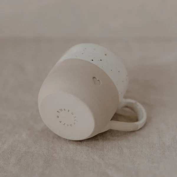 Tasse en grès à cappucino avec anse - coeur – Image 2