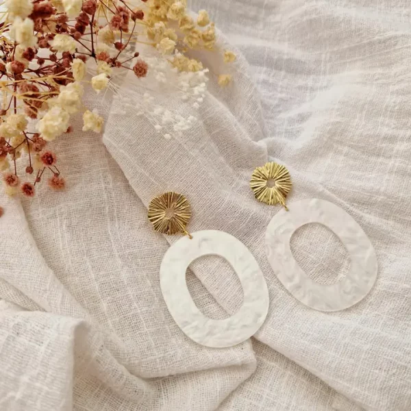 Boucles d'oreilles ovale blanc nacré