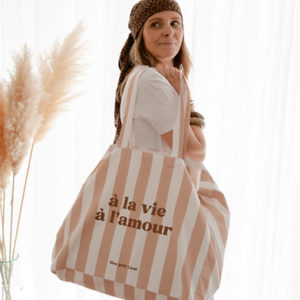 Sac cabas XXL rayé beige nude à la vie à l'amour