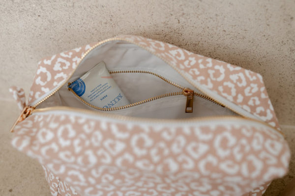 Trousse de toilette Léopard marron - A la vie à l'amour – Image 4