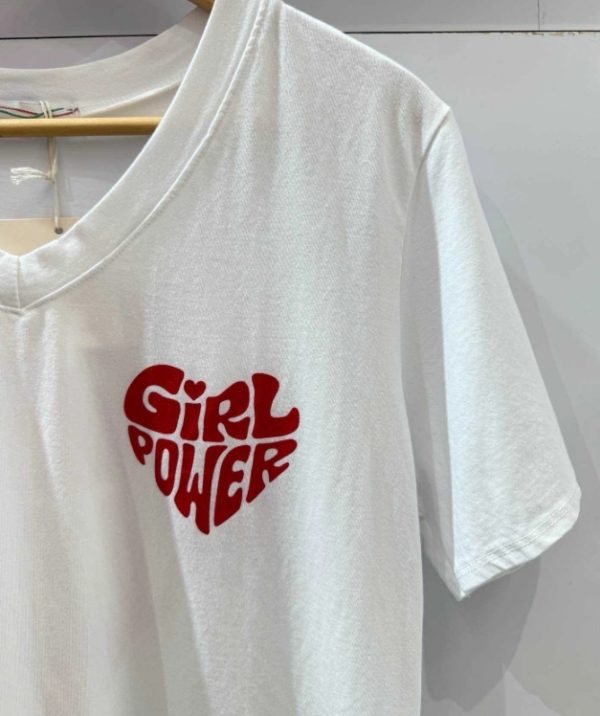 T-shirt blanc col en V - Girl Power – Image 3
