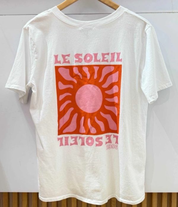 T-shirt col V - Imprimé le soleil - divers coloris – Image 5