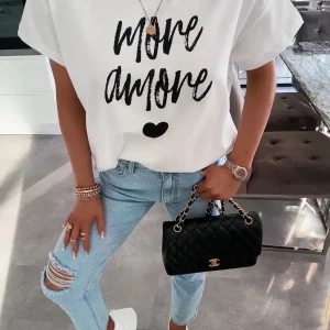 T-shirt blanc imprimé More Amore