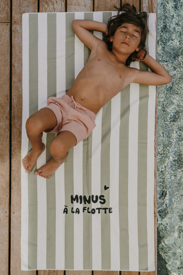 Serviette microfibre enfant - Minus à la flotte vert – Image 4