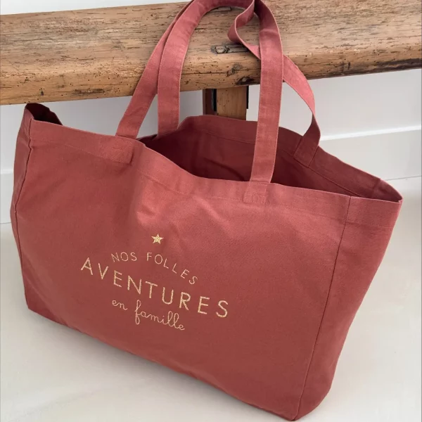 Sac shopping Nos folles aventures en famille - Bois de Rose – Image 3
