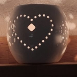 Photophore en céramique blanche avec grand coeur