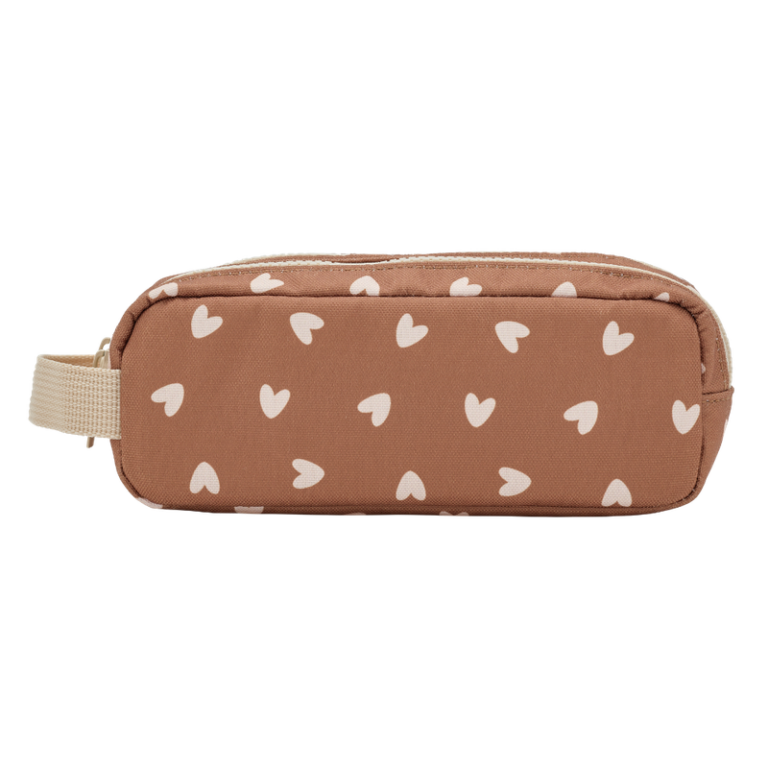 Trousse simple marron avec coeurs beiges