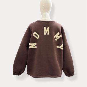 Sweat à manches longues avec écriture MOMMY au dos