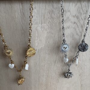 Collier Soleya avec charms dorés ou argentés